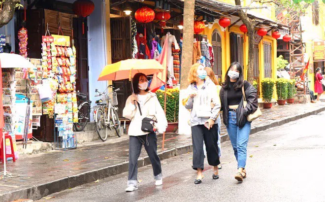 Hội An (Quảng Nam): Có 3 trường hợp sốt, đau họng đang chờ kết quả xét nghiệm