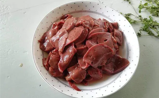 Ướp gan lợn đừng cho muối, hãy dùng gia vị này đảm bảo vừa gan mềm vừa ngon đúng chuẩn