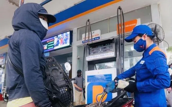 Giá dầu thô giảm ảnh hưởng thế nào tới ngân sách nhà nước?