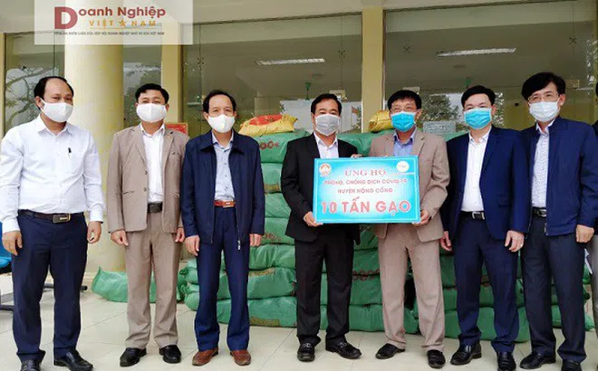 CLB Doanh nhân Thanh Hóa tại thành phố Hồ Chí Minh ủng hộ công tác phòng chống dịch bệnh COVID-19