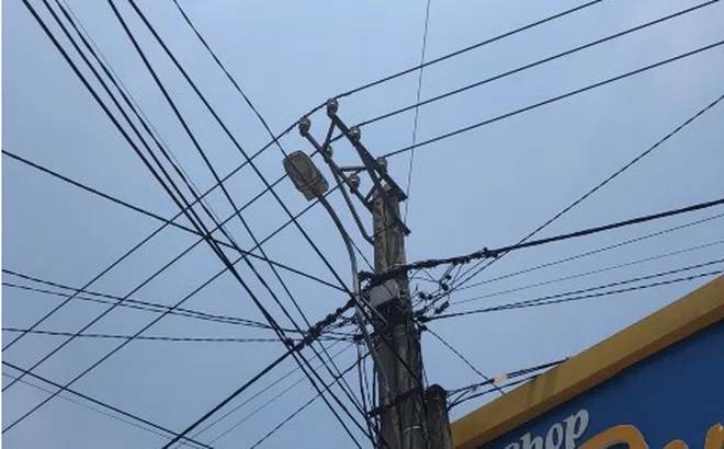 Huế: Phạt Chi nhánh FPT 20 triệu vì giăng mắc cáp sai qui định