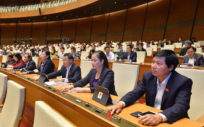 Quốc hội miễn nhiệm Phó thủ tướng Vương Đình Huệ
