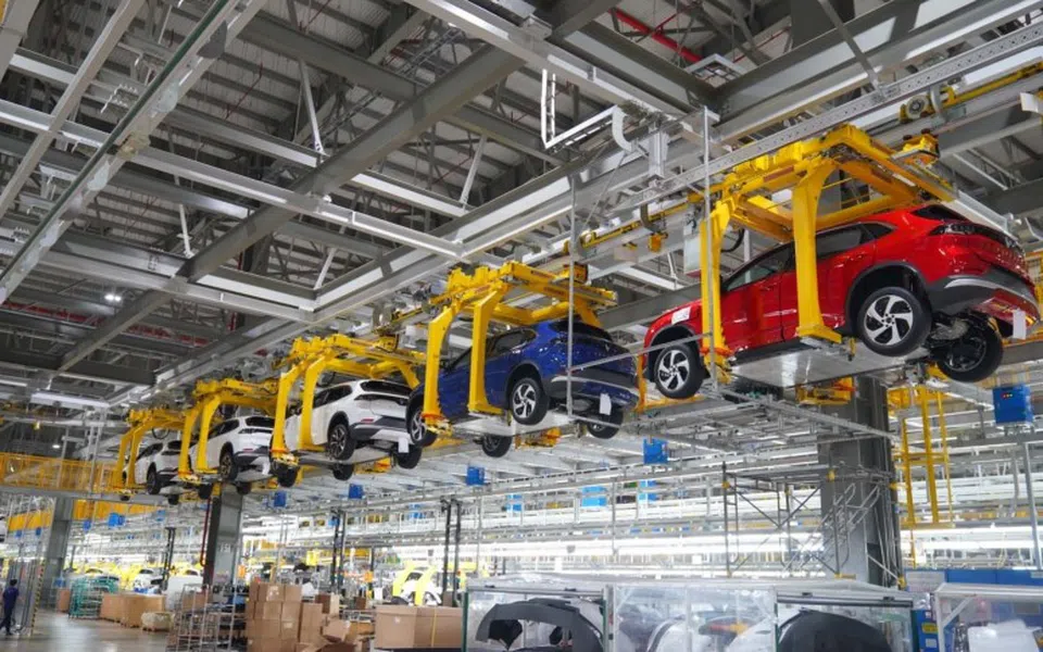 Lượng tiêu thụ ô tô tháng 6 ghi nhận tín hiệu tích cực